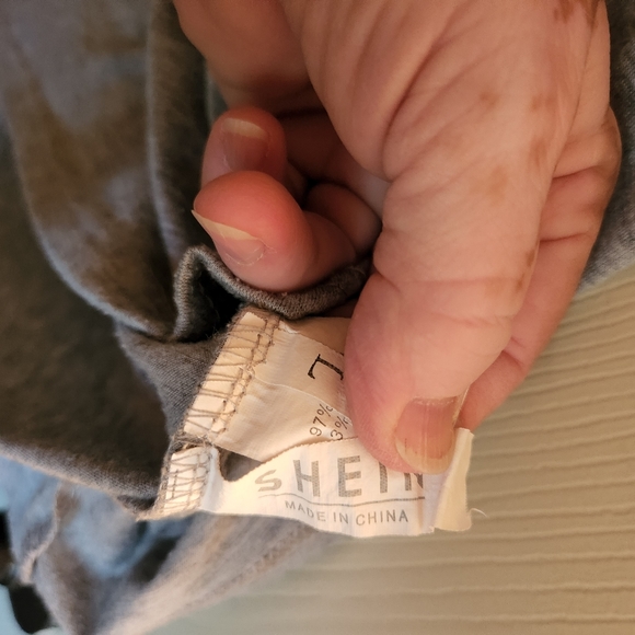 "Sorry I can’t, I have plans with my cat" ~ grey tshirt by Shein Large - Picture 6 of 7